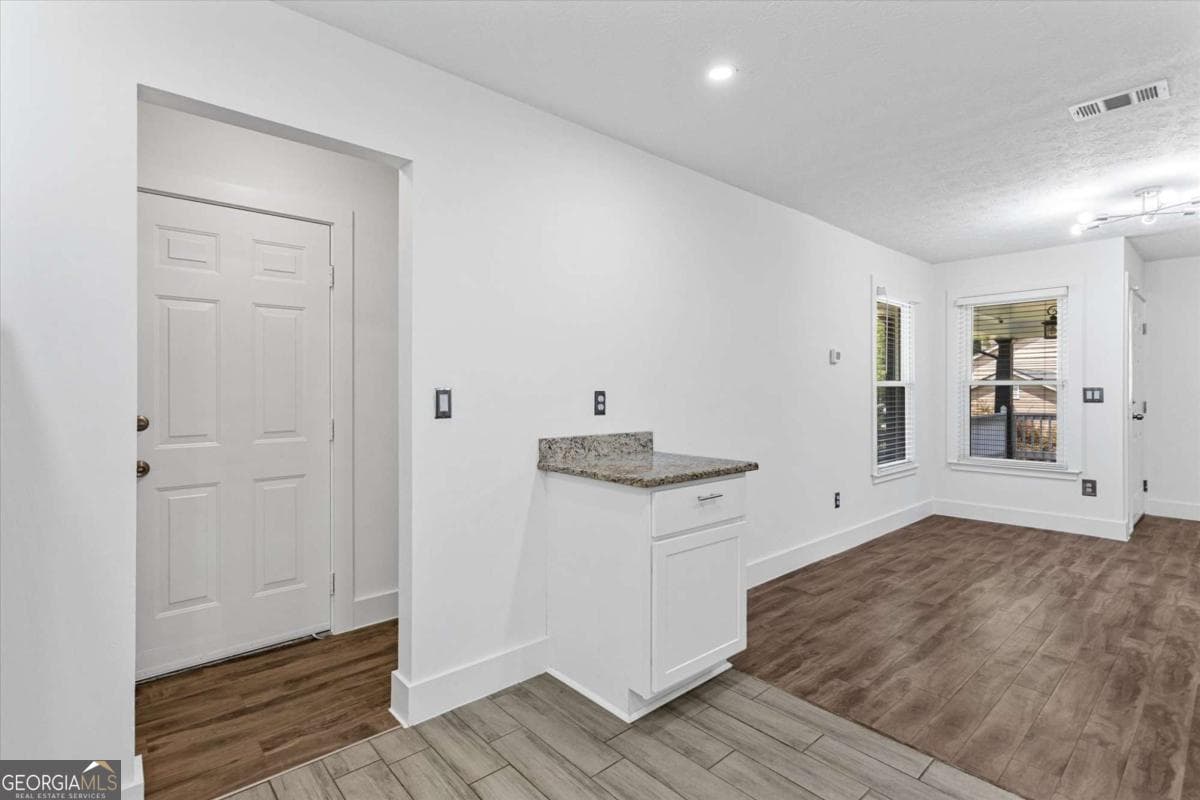 3 bedroom, 2 bathroom single family residence for rent at 140 Grayland Creek Drive, Lawrenceville, GA 30046 for $2,100 a month — photo 8