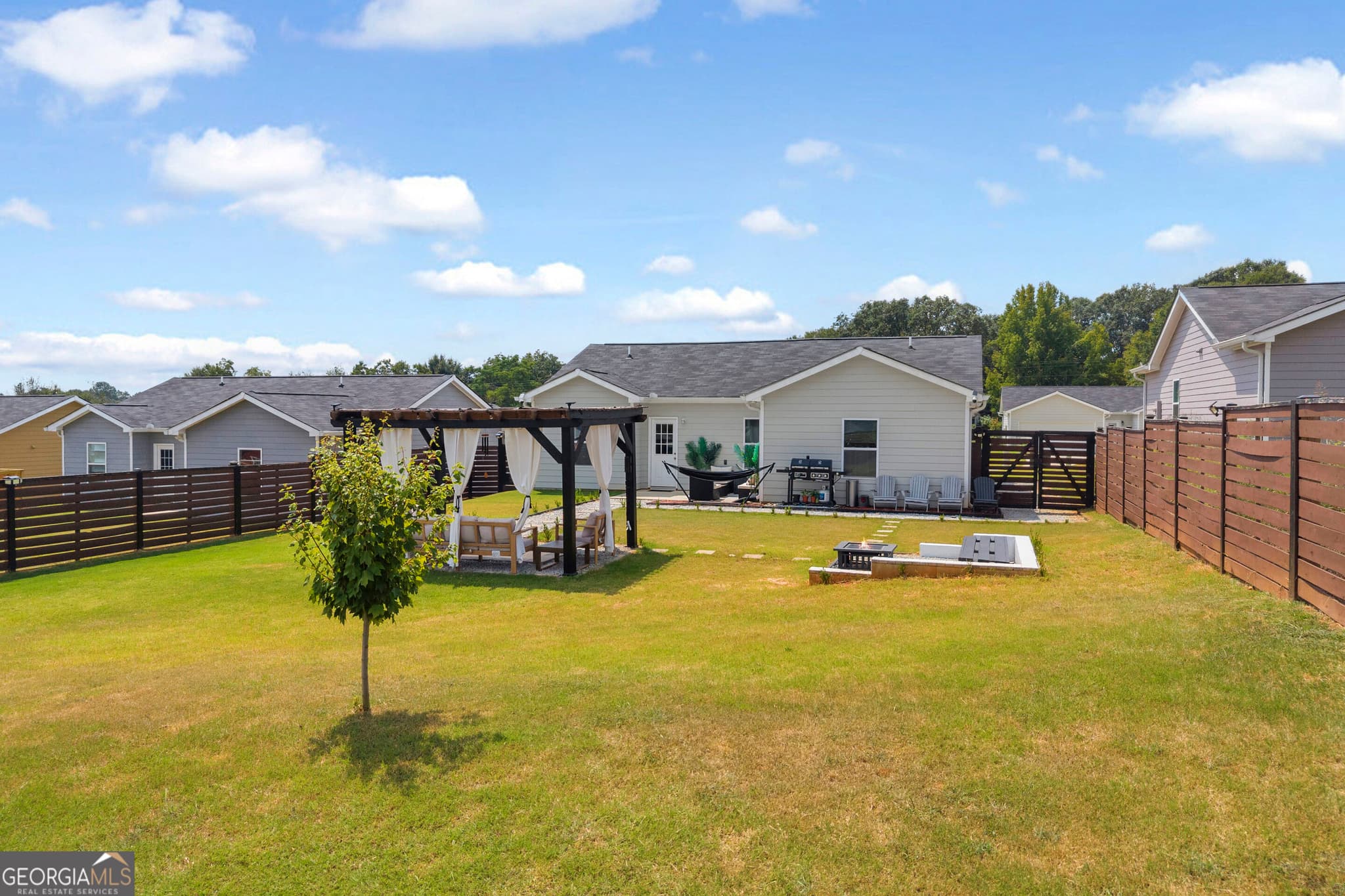 3 bedroom, 2 bathroom, 1,300 sq ft single family residence for sale at 71 Adaline Court, Carnesville, GA 30521 — photo 4