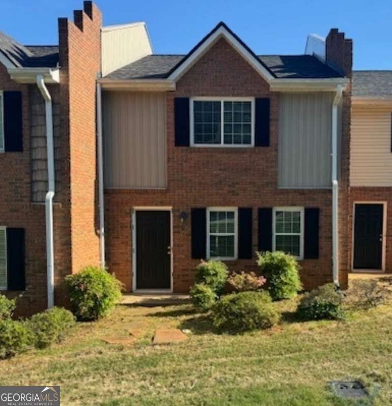 3 bedroom, 2.5 bathroom, 1,360 sq ft townhouse for rent at 37 McIntosh Parkway, Newnan, GA 30263 for $1,500 a month
