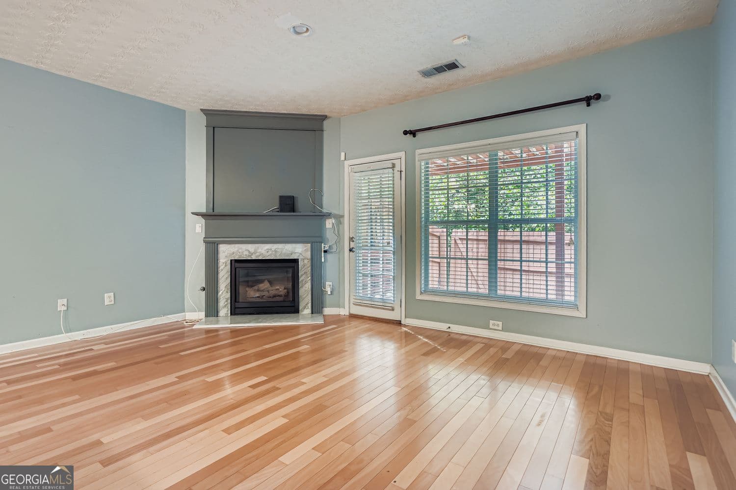 3 bedroom, 2.5 bathroom, 1,595 sq ft townhouse for rent at 788 Brookside Parc Lane, Avondale Estates, GA 30002 for $2,000 a month — photo 2