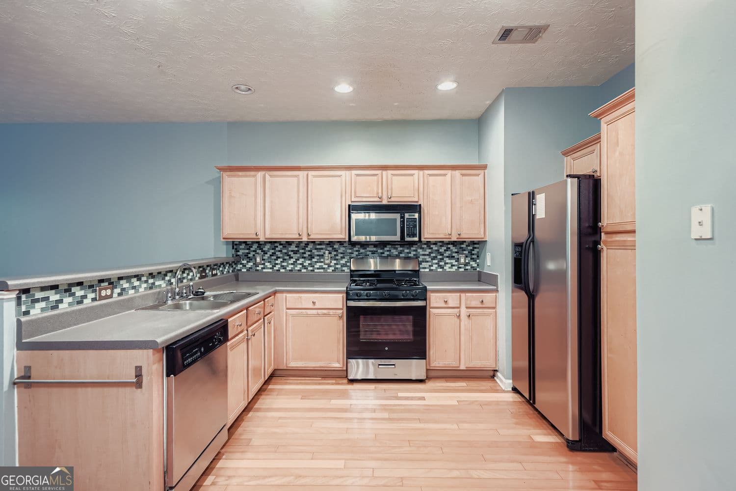 3 bedroom, 2.5 bathroom, 1,595 sq ft townhouse for rent at 788 Brookside Parc Lane, Avondale Estates, GA 30002 for $2,000 a month — photo 3