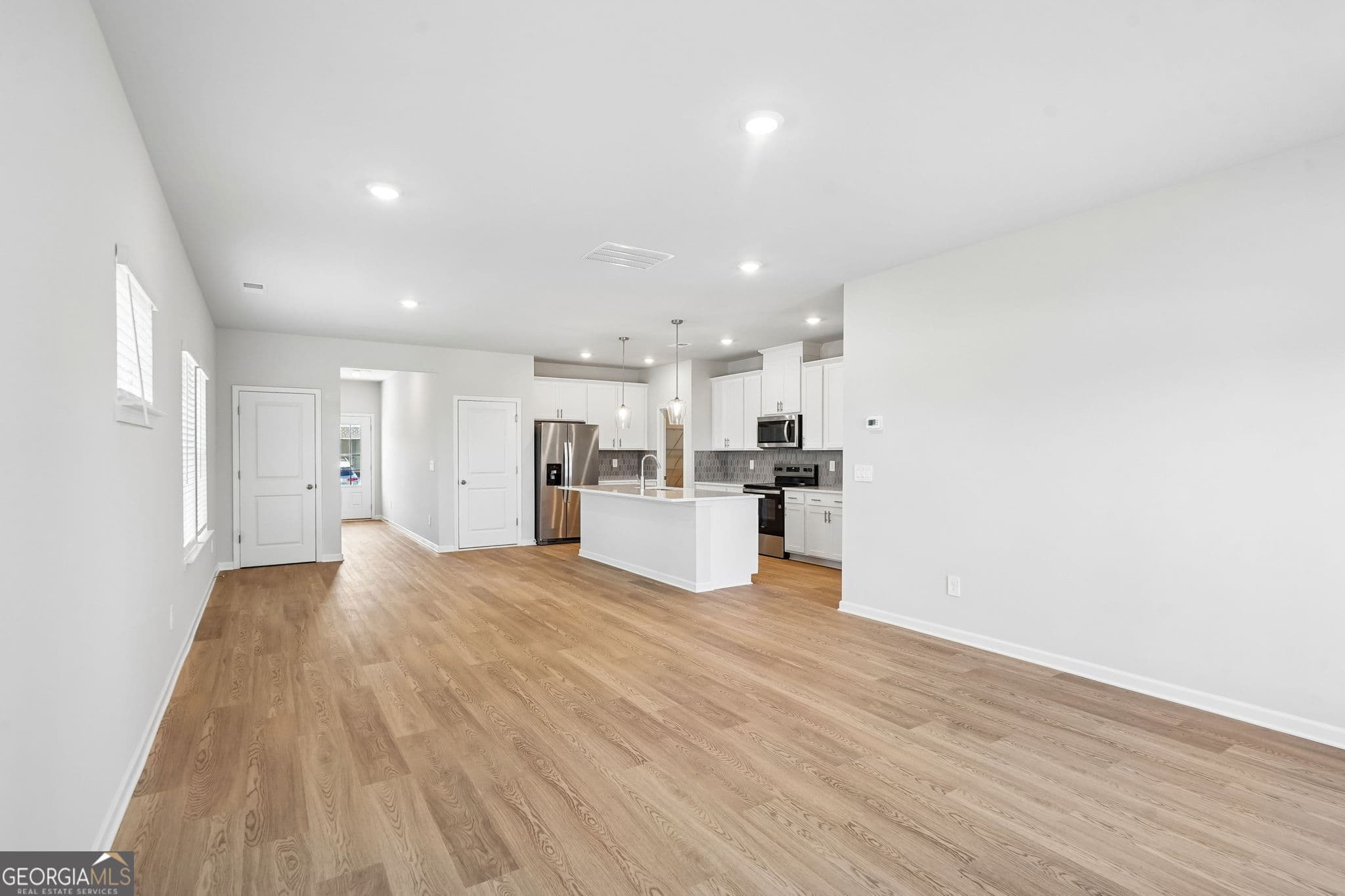 5 bedroom, 3 bathroom, 2,352 sq ft single family residence for sale at 2865 Aralynn Way, College Park, GA 30337 — photo 10