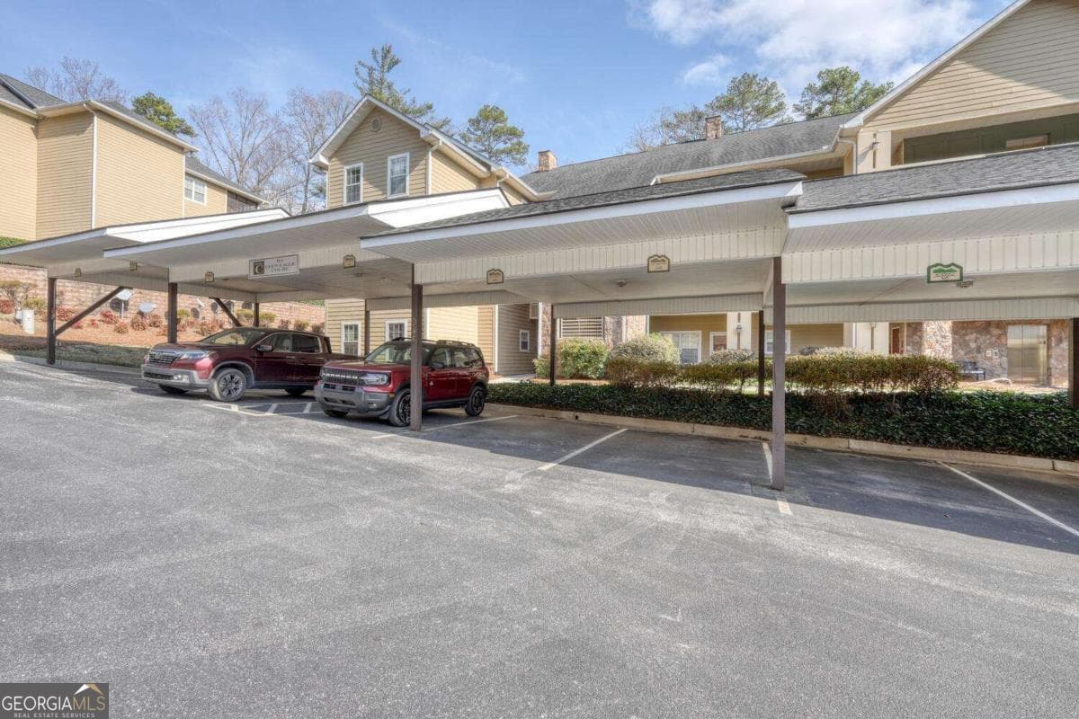 2 bedroom, 2 bathroom, 1,496 sq ft condominium for sale at 94 Gleneagle Court C202, Clayton, GA 30525 — photo 2