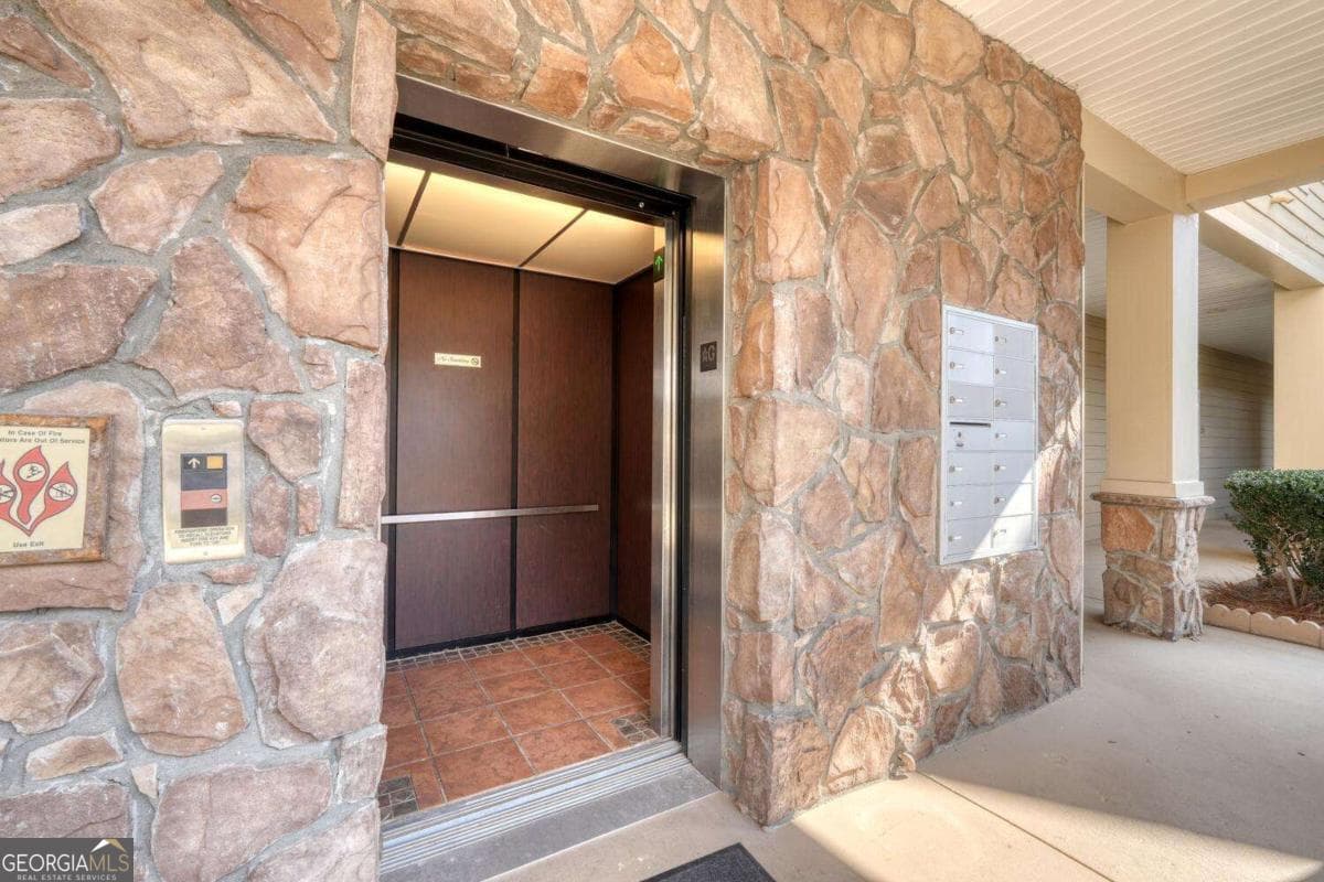 2 bedroom, 2 bathroom, 1,496 sq ft condominium for sale at 94 Gleneagle Court C202, Clayton, GA 30525 — photo 5