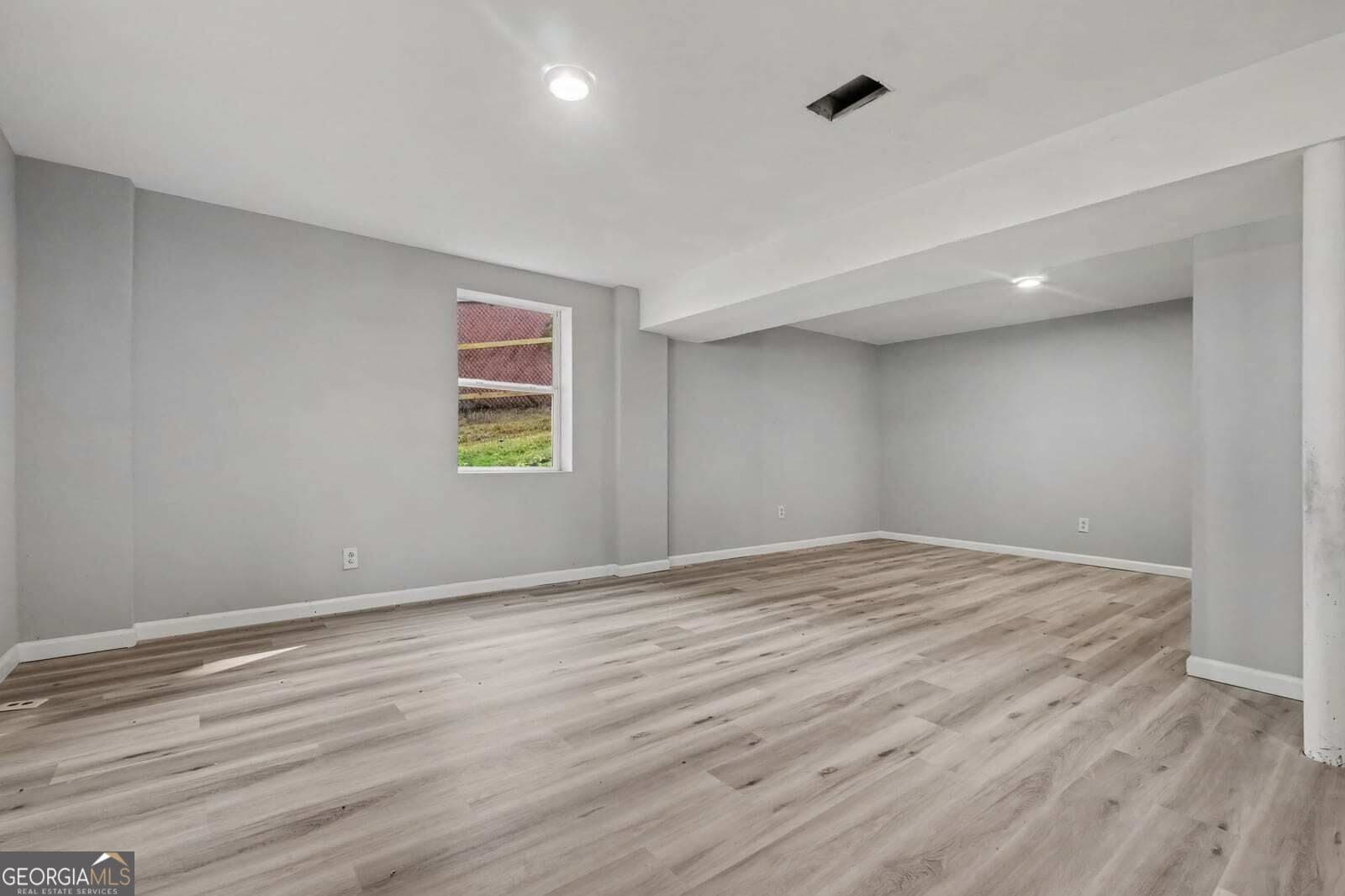 5 bedroom, 3 bathroom, 2,759 sq ft single family residence for sale at 2830 Allegro Drive, Atlanta, GA 30318 — photo 9