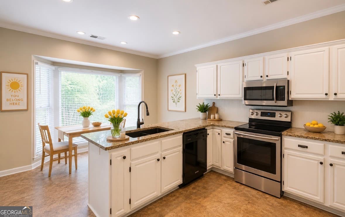 3 bedroom, 2.5 bathroom, 1,708 sq ft single family residence for sale at 912 Lundy Terrace, Macon, GA 31210 — photo 4
