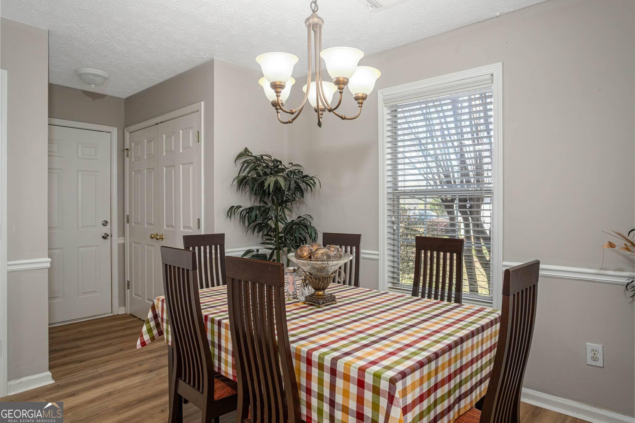 3 bedroom, 2 bathroom, 1,568 sq ft single family residence for sale at 170 Belmont Circle, Covington, GA 30016 — photo 6