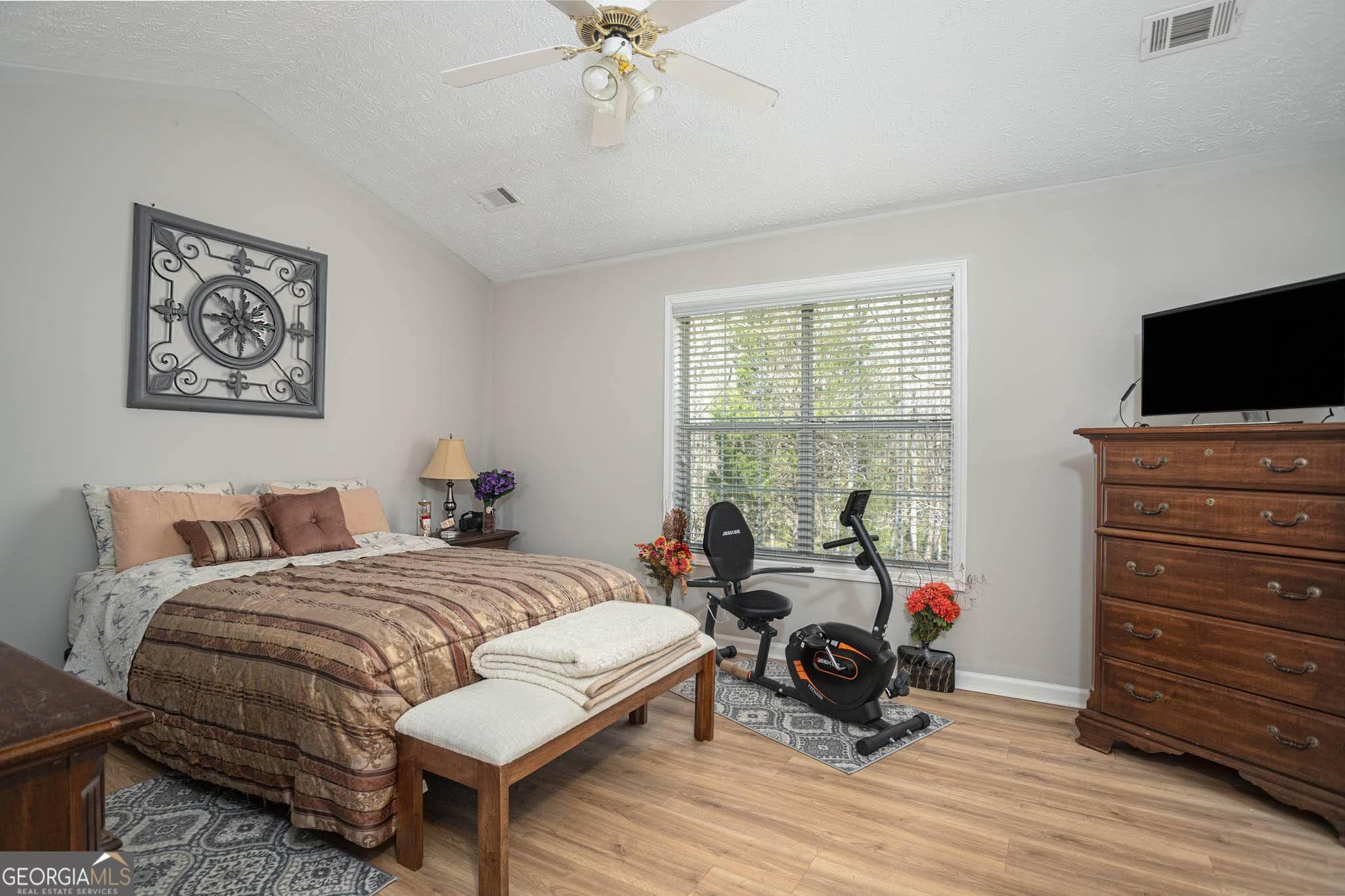3 bedroom, 2 bathroom, 1,568 sq ft single family residence for sale at 170 Belmont Circle, Covington, GA 30016 — photo 7