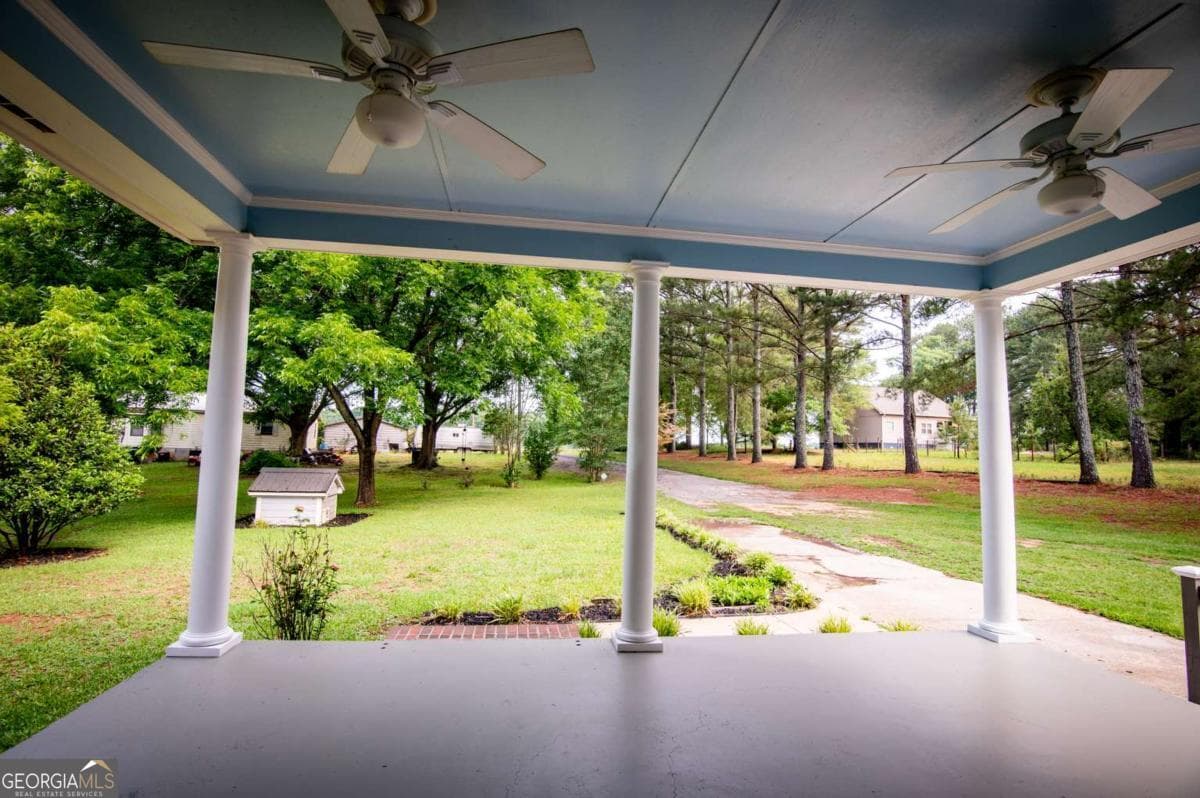 3 bedroom, 2 bathroom, 1,275 sq ft single family residence for sale at 1061 Old Salem Road, Watkinsville, GA 30677 — photo 7