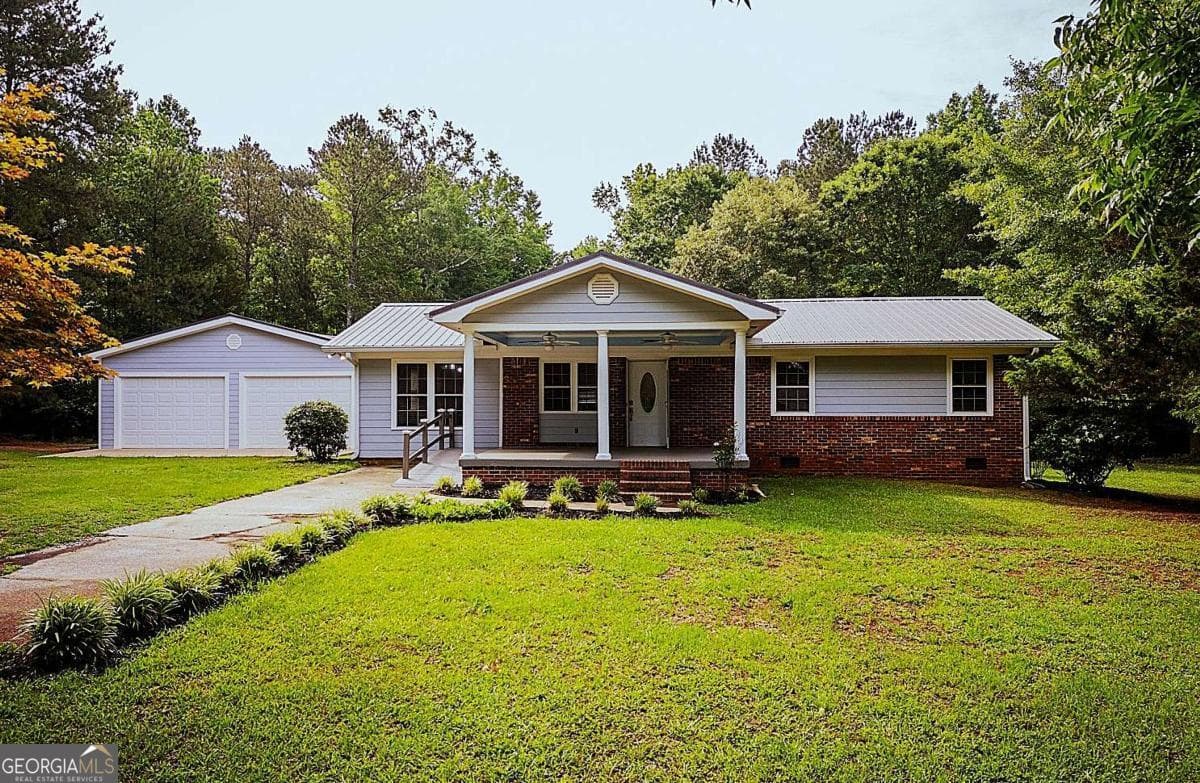 3 bedroom, 2 bathroom, 1,275 sq ft single family residence for sale at 1061 Old Salem Road, Watkinsville, GA 30677 — photo 5