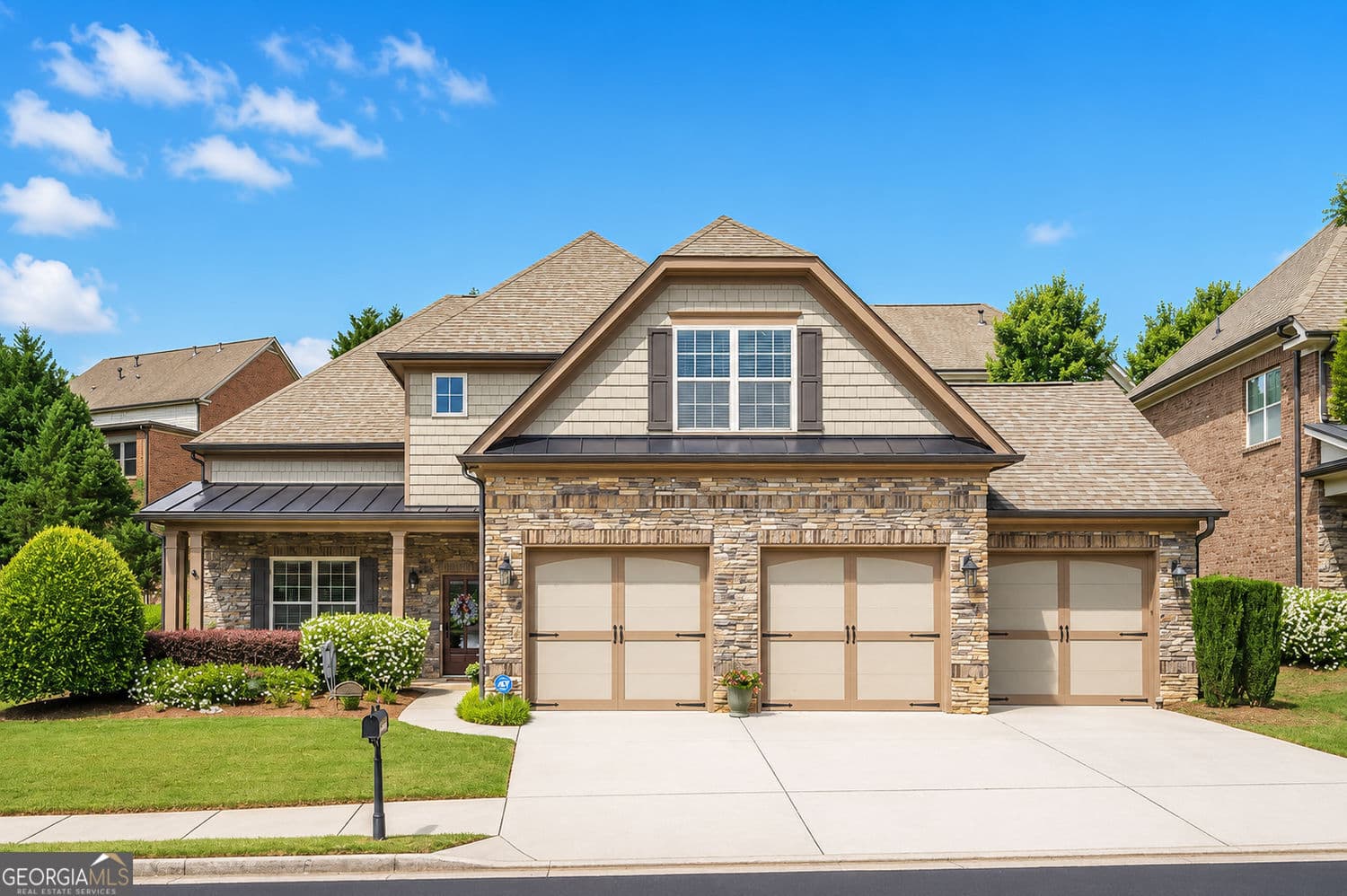3 bedroom, 2.5 bathroom, 3,126 sq ft single family residence sold at 11192 Brookhavenclub Drive, Johns Creek, GA 30097