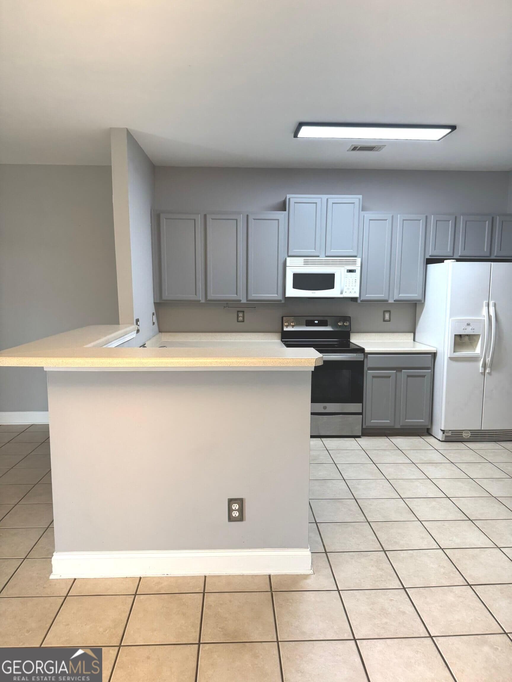 3 bedroom, 2.5 bathroom, 1,666 sq ft townhouse for sale at 542 Ivy Brook Way, Macon, GA 31210 — photo 6