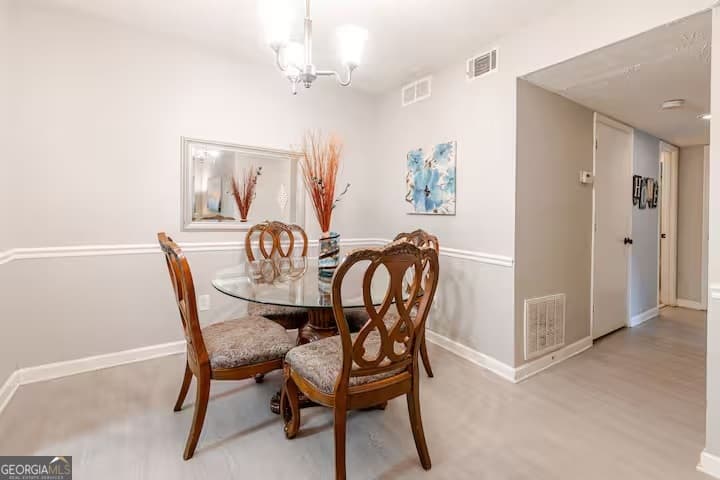 2 bedroom, 1 bathroom, 1,118 sq ft condominium for sale at 1312 Brockett Place, Clarkston, GA 30021 — photo 5
