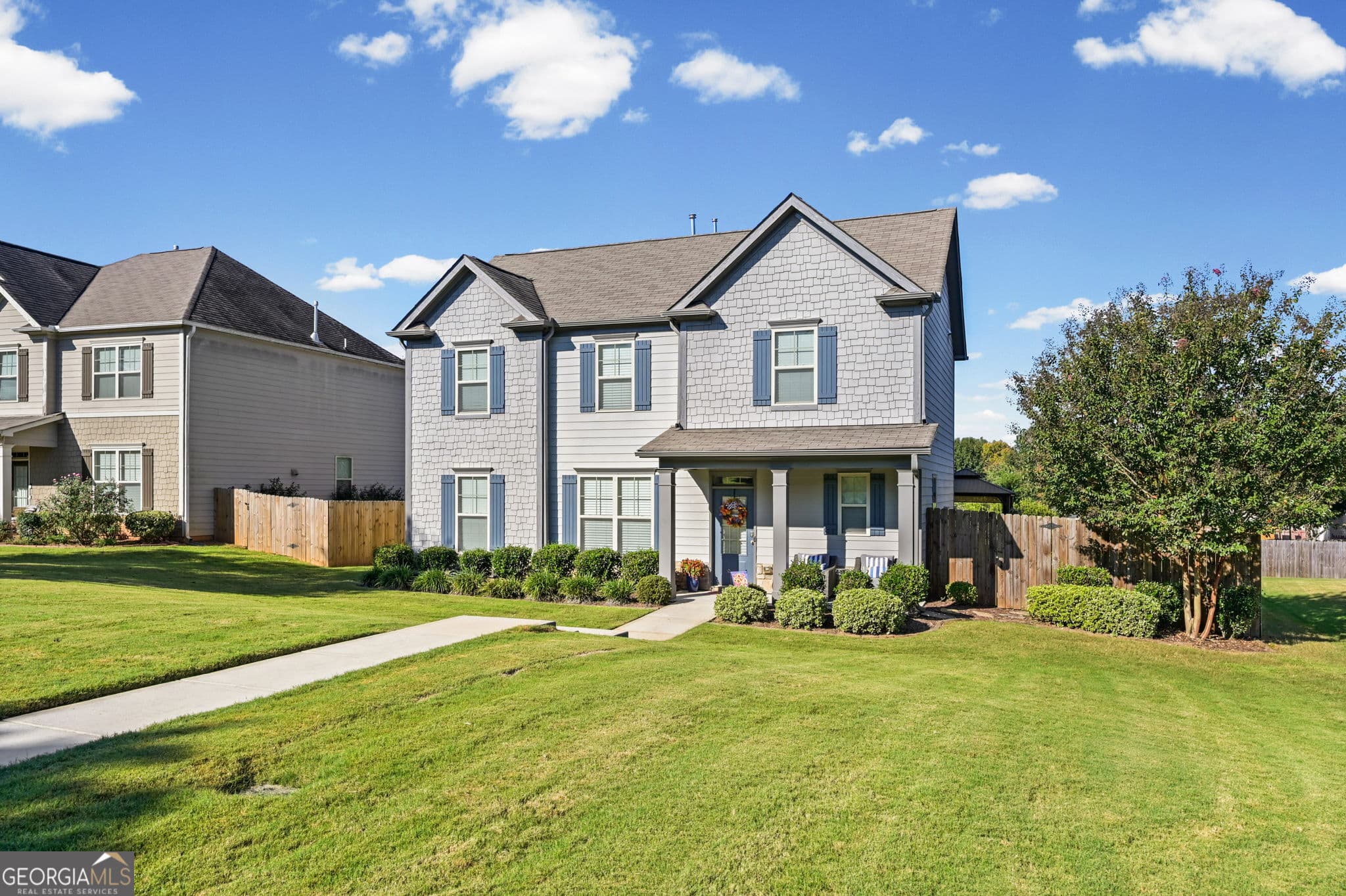 4 bedroom, 2.5 bathroom, 2,462 sq ft single family residence for sale at 188 The Boulevard, Newnan, GA 30263 — photo 2