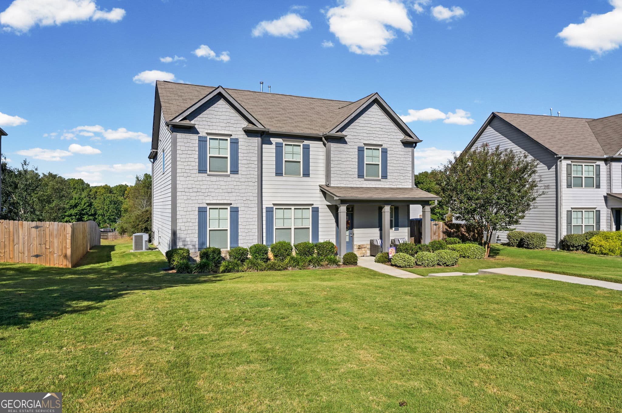 4 bedroom, 2.5 bathroom, 2,462 sq ft single family residence for sale at 188 The Boulevard, Newnan, GA 30263 — photo 3