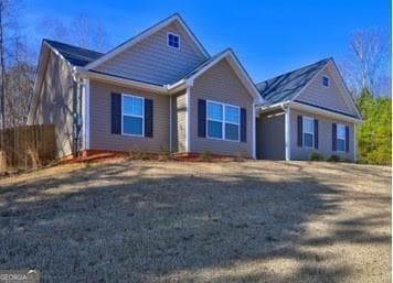 3 bedroom, 2 bathroom single family residence for rent at 3531 Silver Wood Walk, Gainesville, GA 30507 for $2,100 a month — photo 2