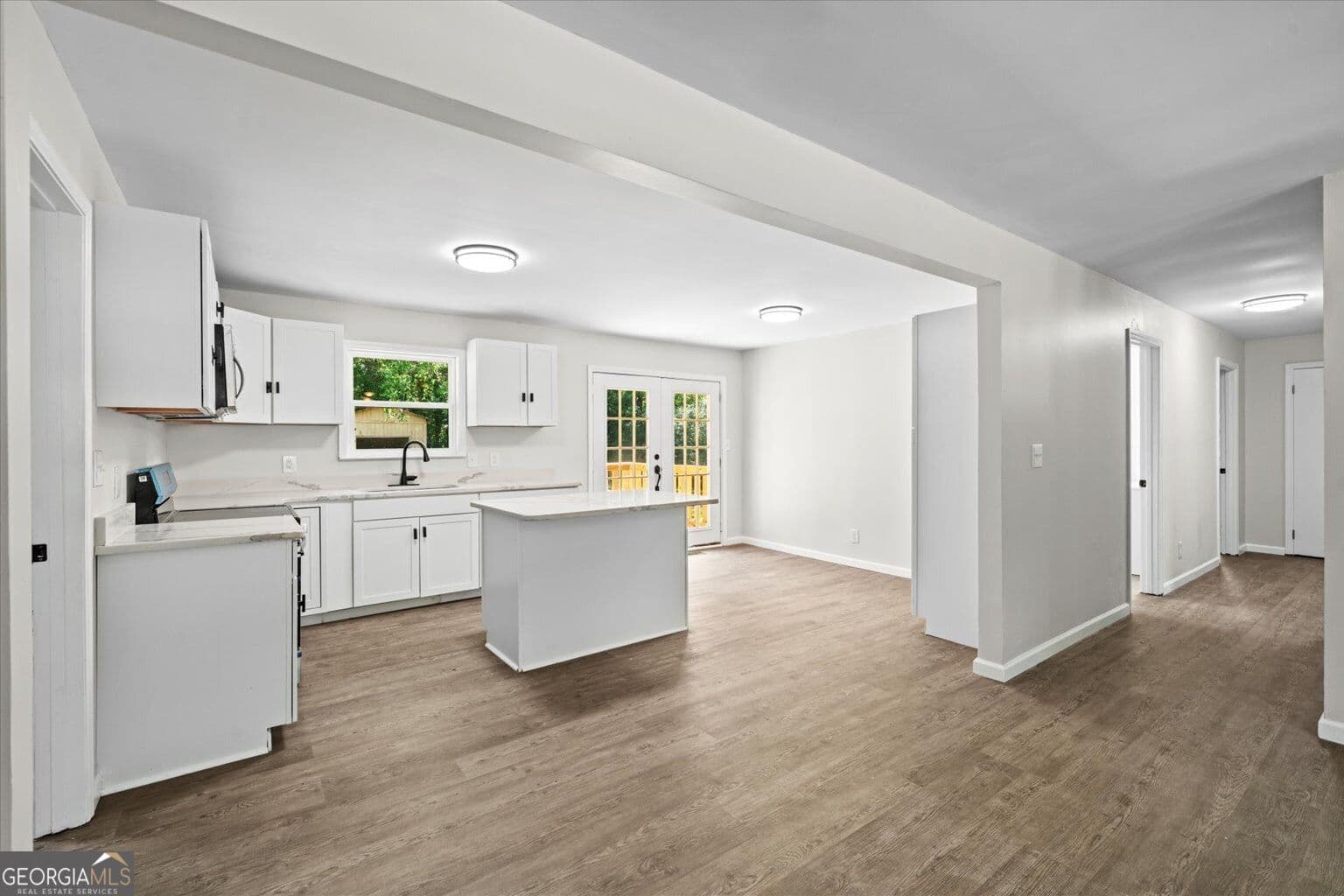 4 bedroom, 1.5 bathroom, 1,566 sq ft single family residence for sale at 2005 Watergate Lane, Tunnel Hill, GA 30755 — photo 6