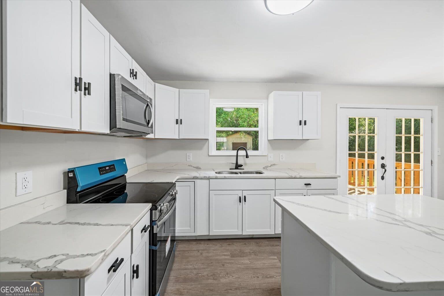 4 bedroom, 1.5 bathroom, 1,566 sq ft single family residence for sale at 2005 Watergate Lane, Tunnel Hill, GA 30755 — photo 7