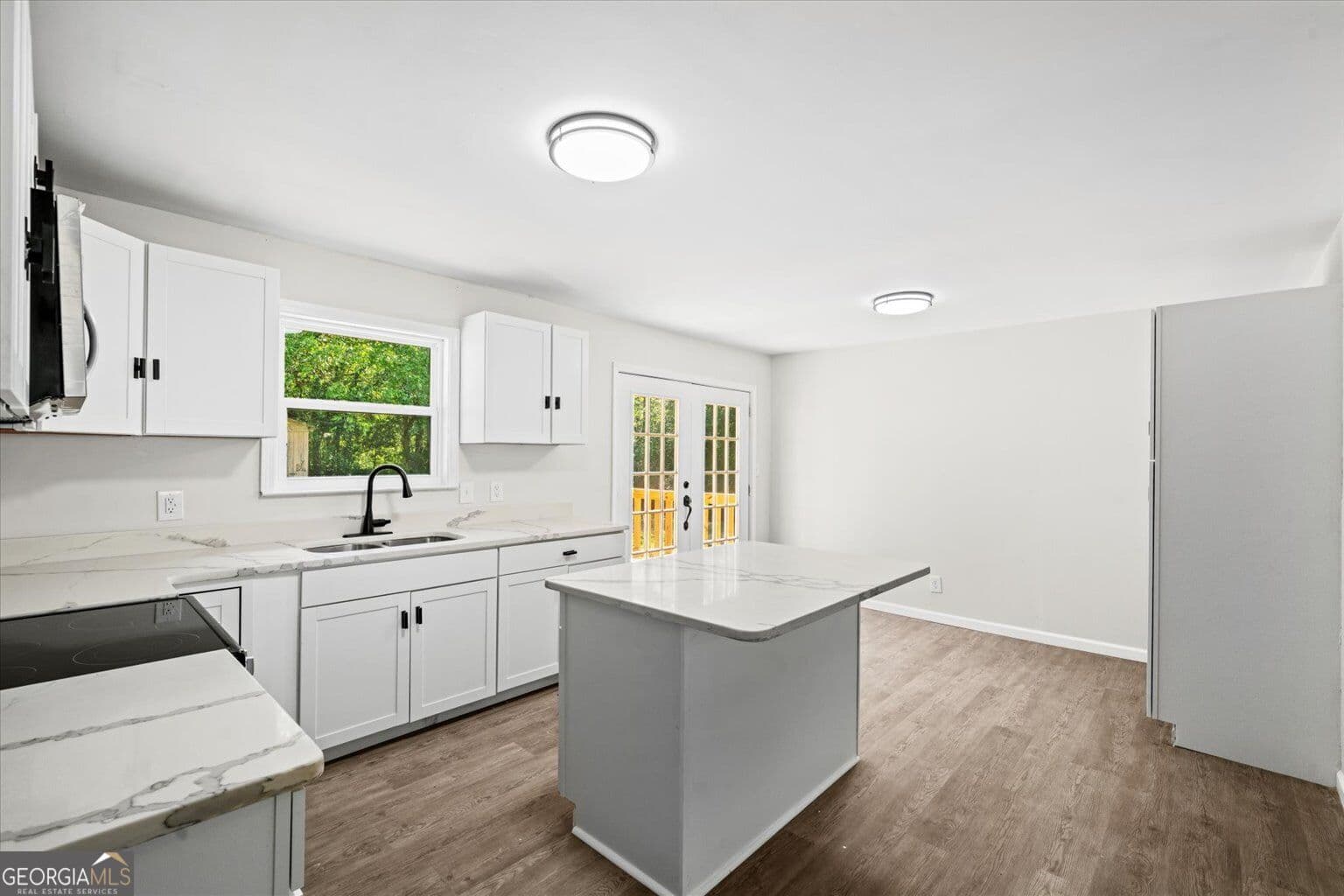 4 bedroom, 1.5 bathroom, 1,566 sq ft single family residence for sale at 2005 Watergate Lane, Tunnel Hill, GA 30755 — photo 9