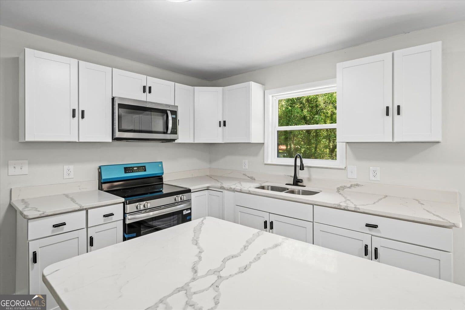 4 bedroom, 1.5 bathroom, 1,566 sq ft single family residence for sale at 2005 Watergate Lane, Tunnel Hill, GA 30755 — photo 10