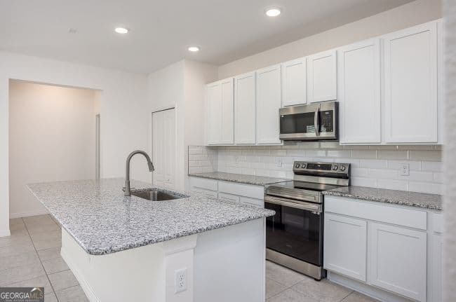 4 bedroom, 3 bathroom, 2,151 sq ft single family residence for sale at 200 Savannah Way, St. Marys, GA 31558 — photo 3