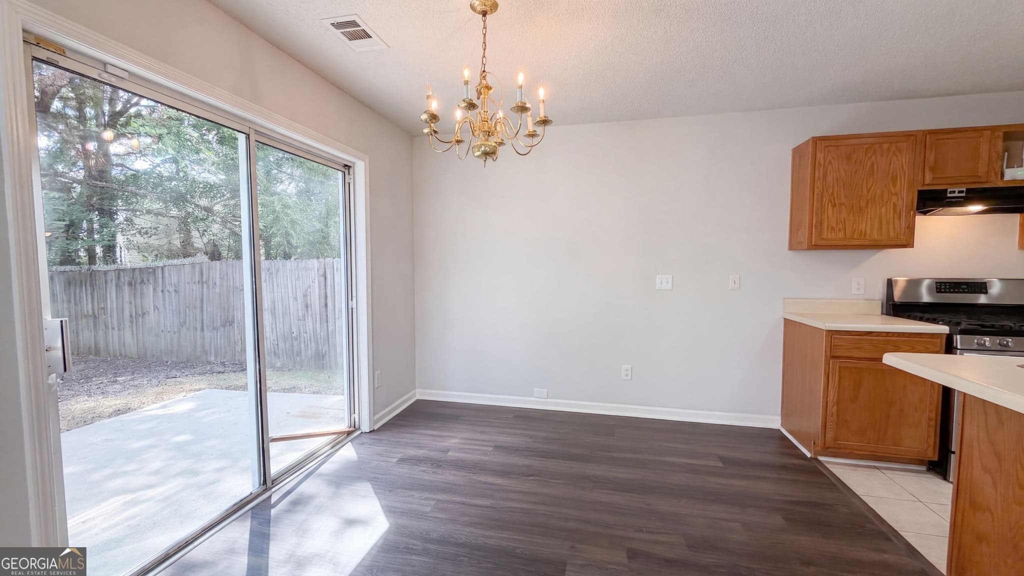 3 bedroom, 2.5 bathroom, 1,366 sq ft single family residence for sale at 3426 Sable Chase Lane, Atlanta, GA 30349 — photo 6