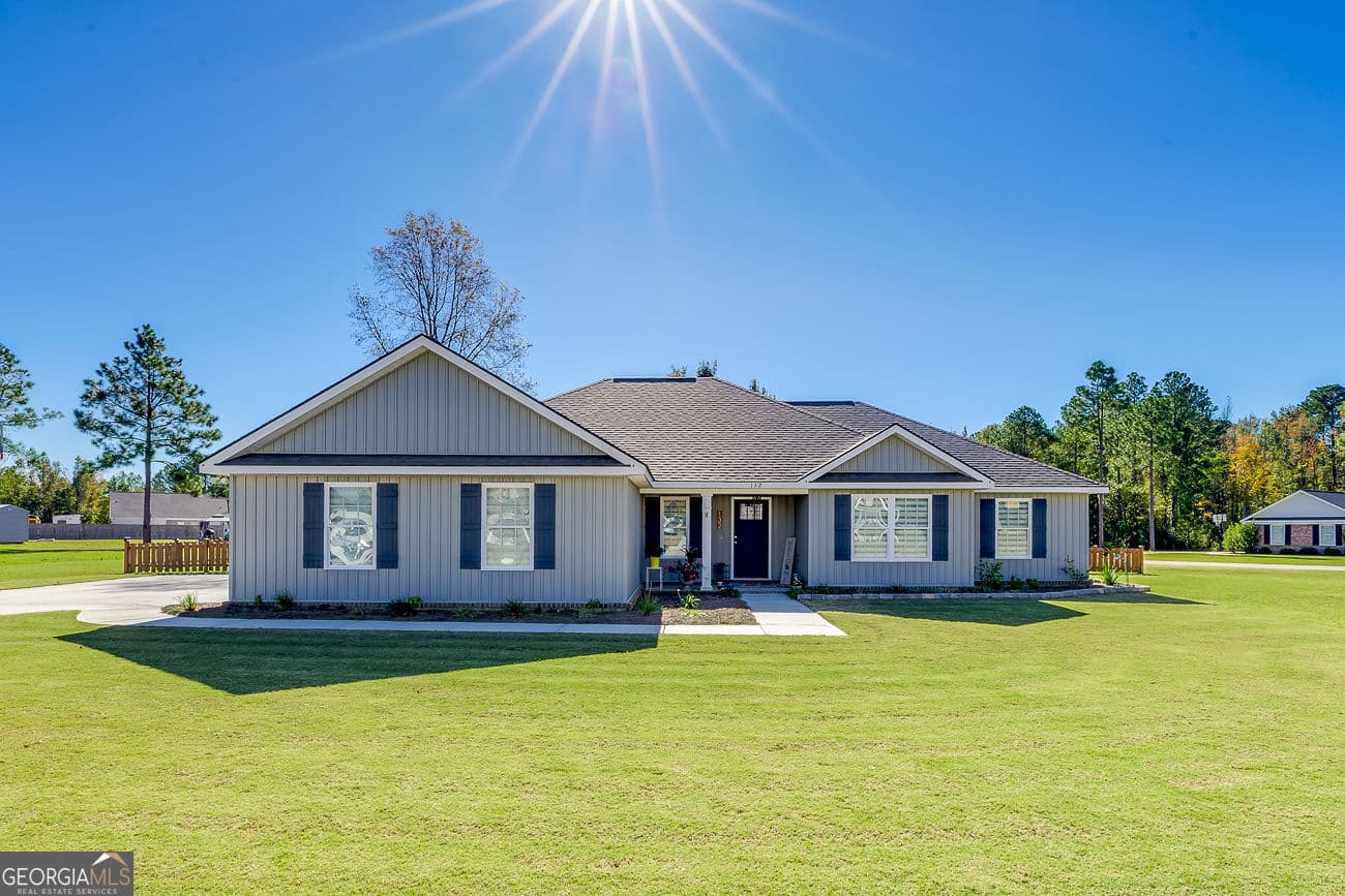 4 bedroom, 2 bathroom, 1,915 sq ft single family residence sold at 132 River Bluff Way, Ellabell, GA 31308