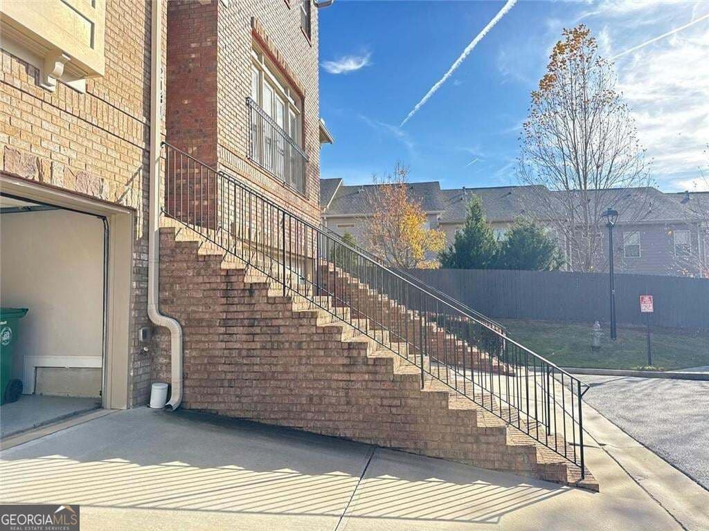 3 bedroom, 3.5 bathroom, 2,632 sq ft townhouse for rent at 2141 COVENTRY Drive, Brookhaven, GA 30319 for $3,600 a month — photo 1 of 1