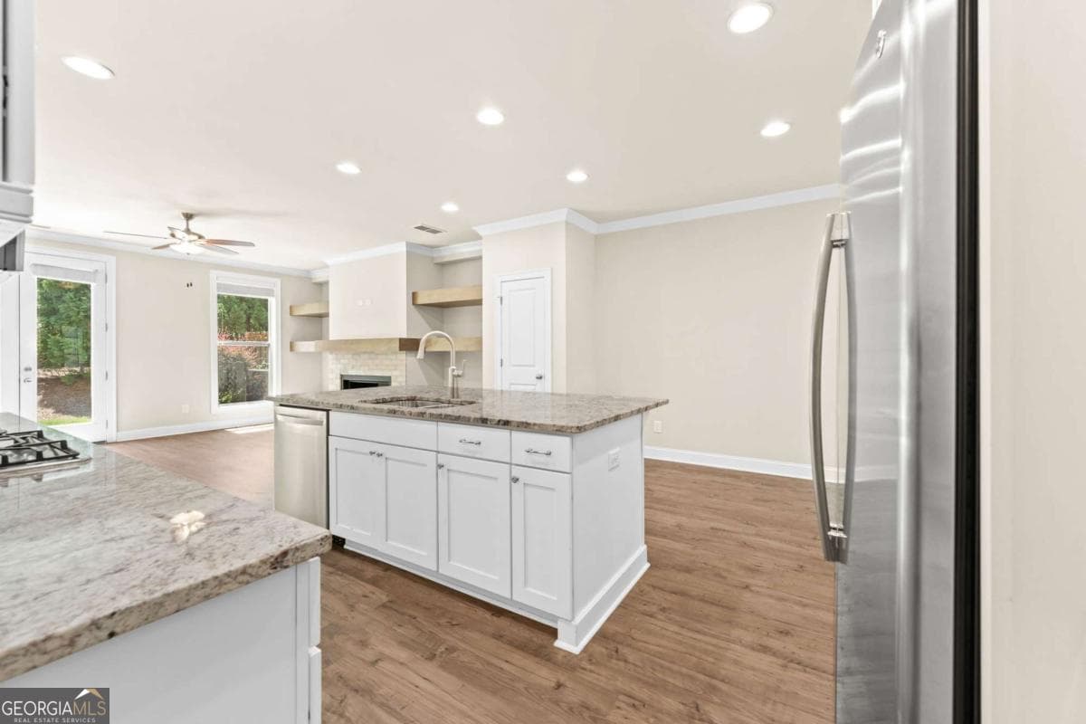 4 bedroom, 3.5 bathroom, 2,650 sq ft townhouse for sale at 2028 Glenview Park Circle, Duluth, GA 30097 — photo 10