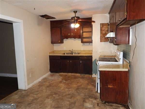 4 bedroom, 2 bathroom, 2,160 sq ft single family residence under contract at 218 Thiess Branch Drive, Hinesville, GA 31313 — photo 6