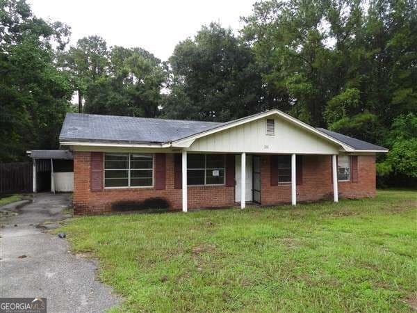 4 bedroom, 2 bathroom, 2,160 sq ft single family residence under contract at 218 Thiess Branch Drive, Hinesville, GA 31313