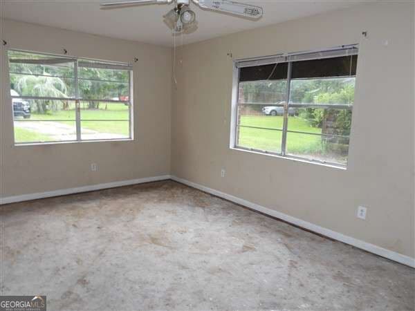 4 bedroom, 2 bathroom, 2,160 sq ft single family residence under contract at 218 Thiess Branch Drive, Hinesville, GA 31313 — photo 4