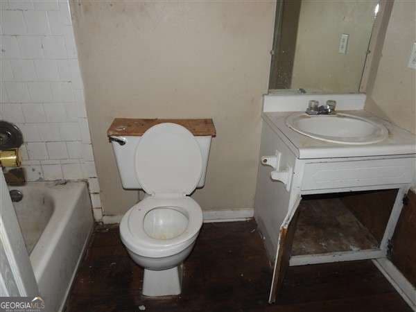 4 bedroom, 2 bathroom, 2,160 sq ft single family residence under contract at 218 Thiess Branch Drive, Hinesville, GA 31313 — photo 8