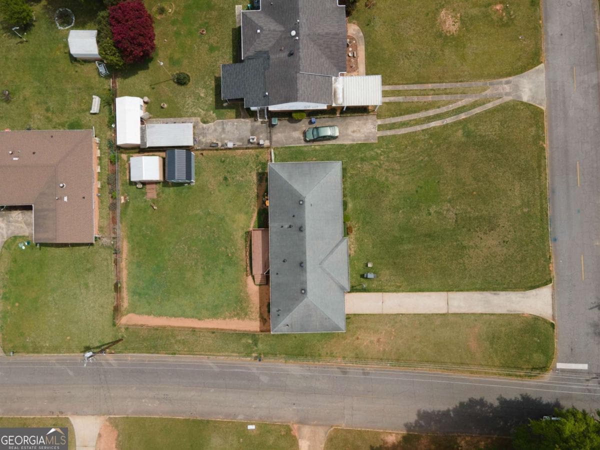 3 bedroom, 2 bathroom, 1,250 sq ft single family residence for sale at 313 Mobley Street, Griffin, GA 30223 — photo 4
