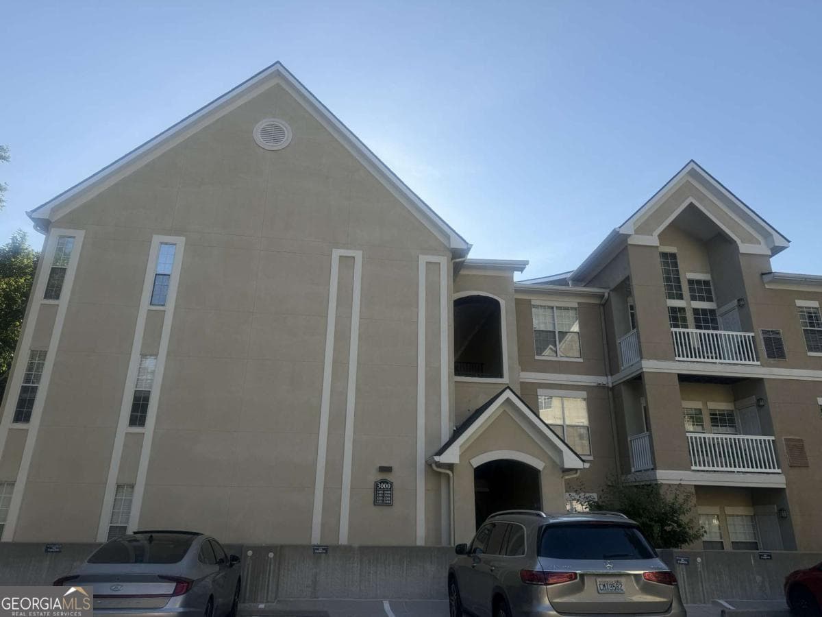 2 bedroom, 2 bathroom condominium for rent at 3302 Westchester Ridge, Atlanta, GA 30329 for $2,415 a month — photo 1 of 26