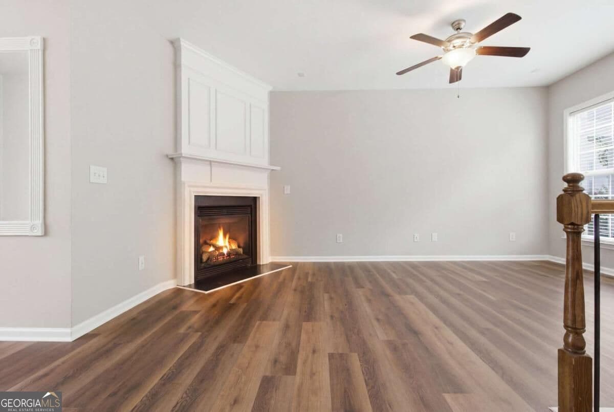 3 bedroom, 3.5 bathroom, 1,722 sq ft townhouse for sale at 1307 Greychurch Way, Alpharetta, GA 30004 — photo 4