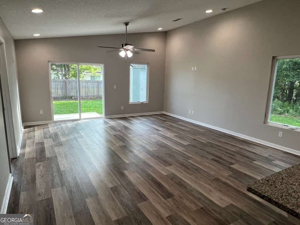4 bedroom, 2 bathroom, 1,385 sq ft single family residence for rent at 18 Aidan Court, St. Marys, GA 31558 for $1,750 a month — photo 4