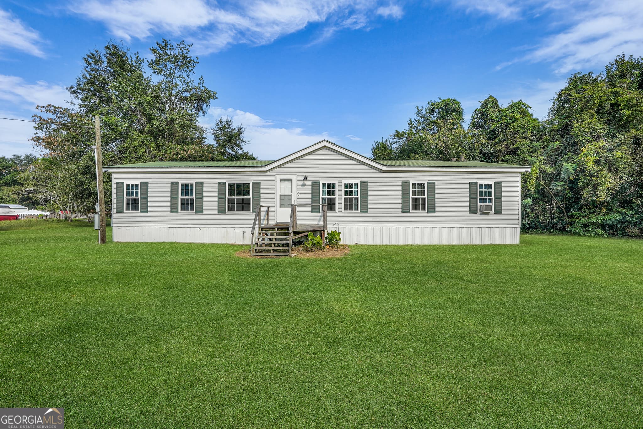4 bedroom, 2 bathroom, 2,048 sq ft manufactured home,mobile home sold at 15 Meadowbrook Way, Ellabell, GA 31308