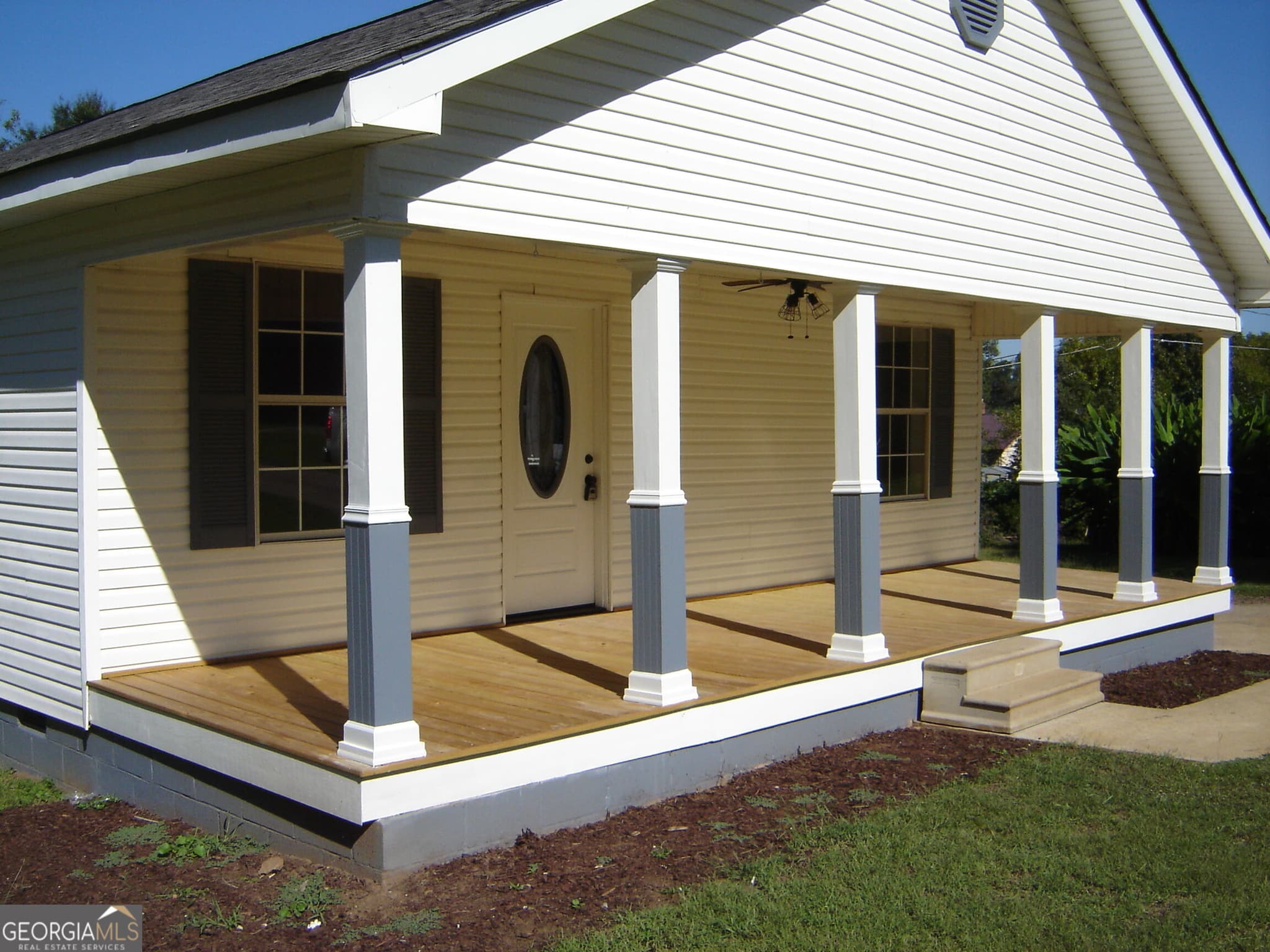 3 bedroom, 1 bathroom, 1,204 sq ft single family residence for sale at 1703 E 3rd Court, Lanett, AL 36863 — photo 3