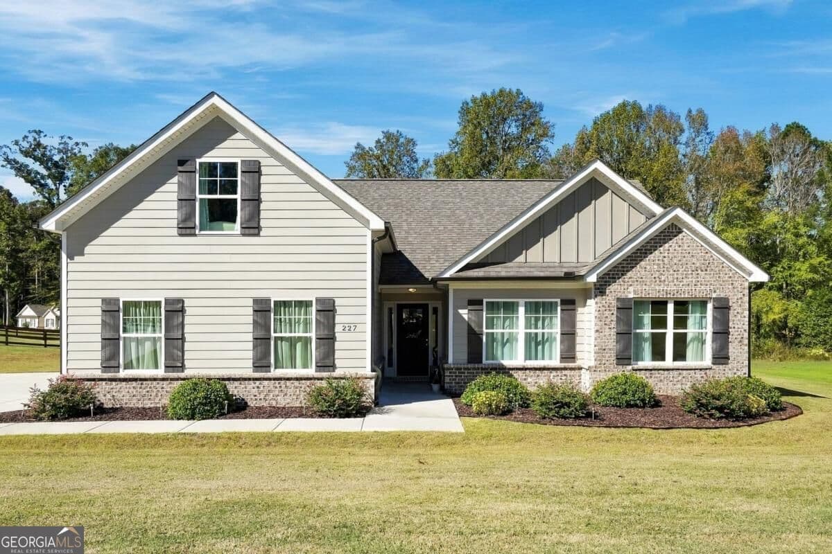 4 bedroom, 3 bathroom, 2,406 sq ft single family residence for sale at 227 Finch Court, Winder, GA 30680