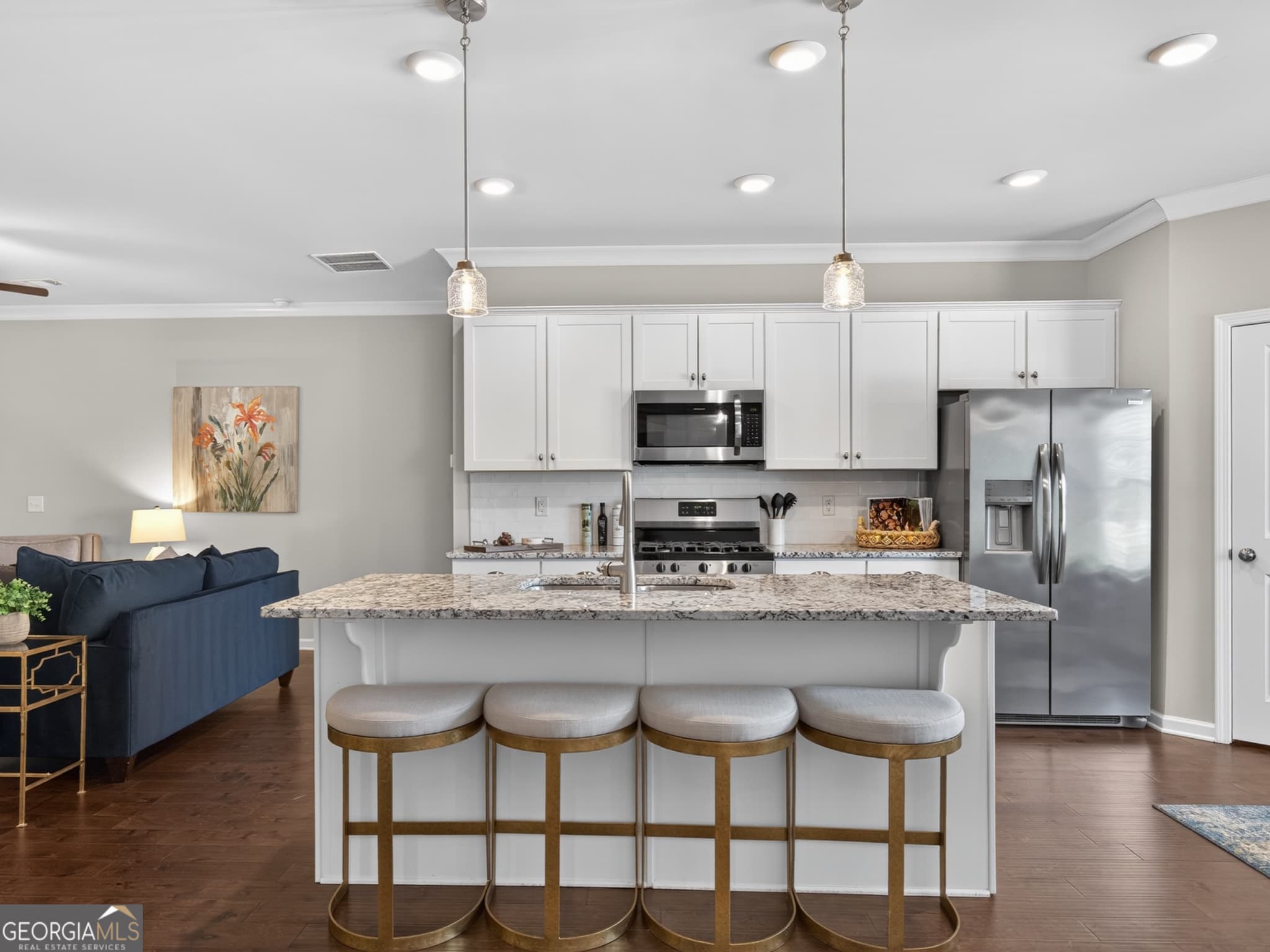 3 bedroom, 2 bathroom, 1,792 sq ft townhouse for sale at 3865 Shelleydale Drive 82, Powder Springs, GA 30127 — photo 2