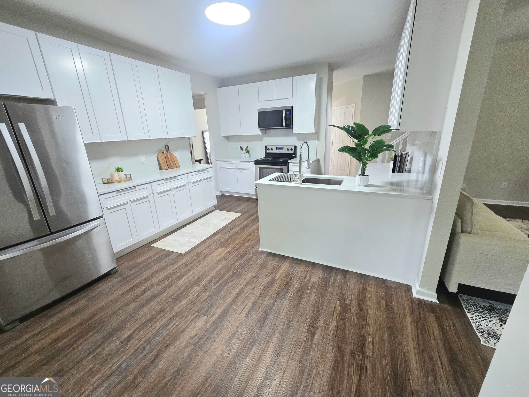 5 bedroom, 3.5 bathroom, 3,063 sq ft single family residence for sale at 1400 Windage Way, Marietta, GA 30008 — photo 6