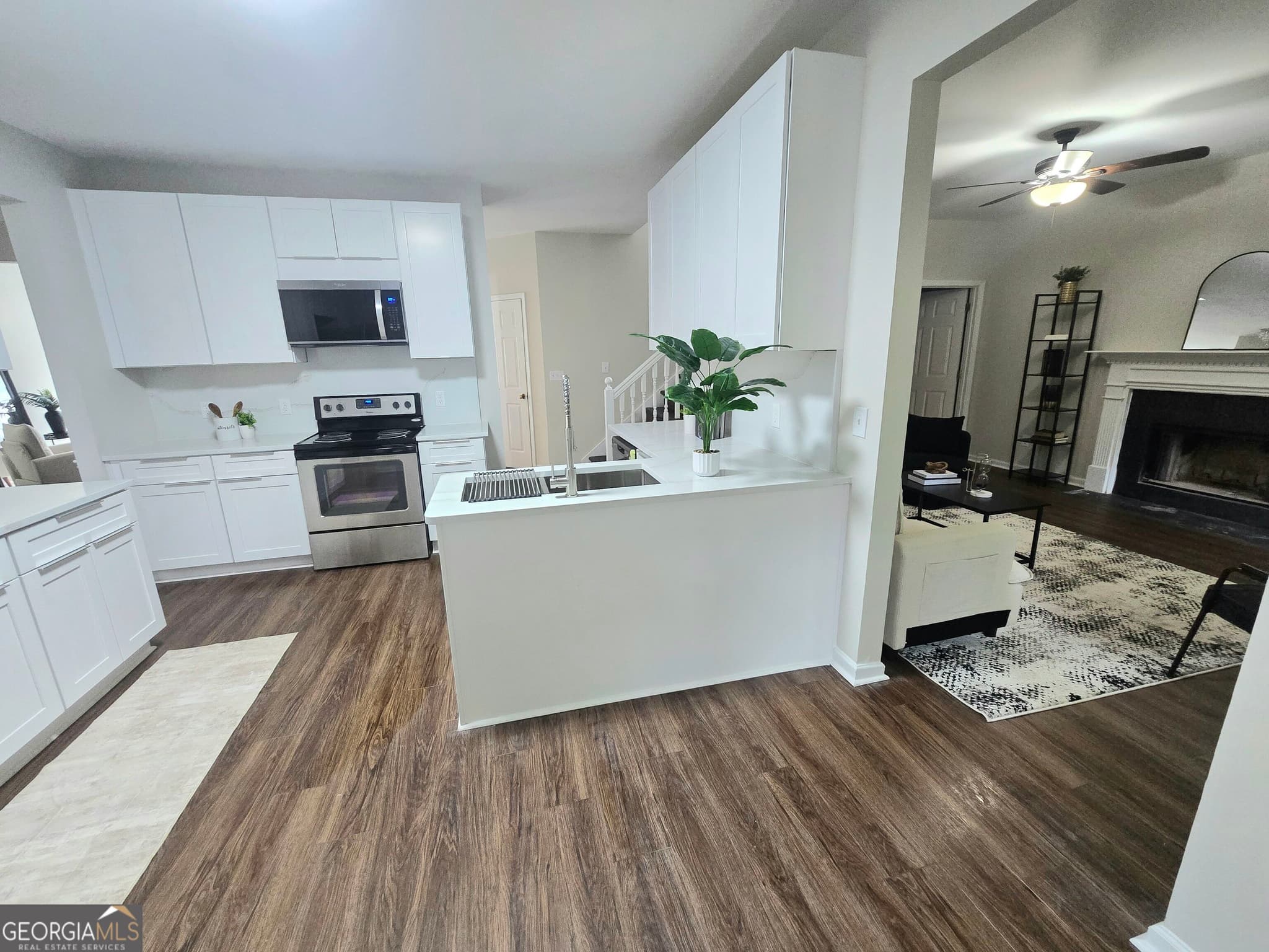 5 bedroom, 3.5 bathroom, 3,063 sq ft single family residence for sale at 1400 Windage Way, Marietta, GA 30008 — photo 5