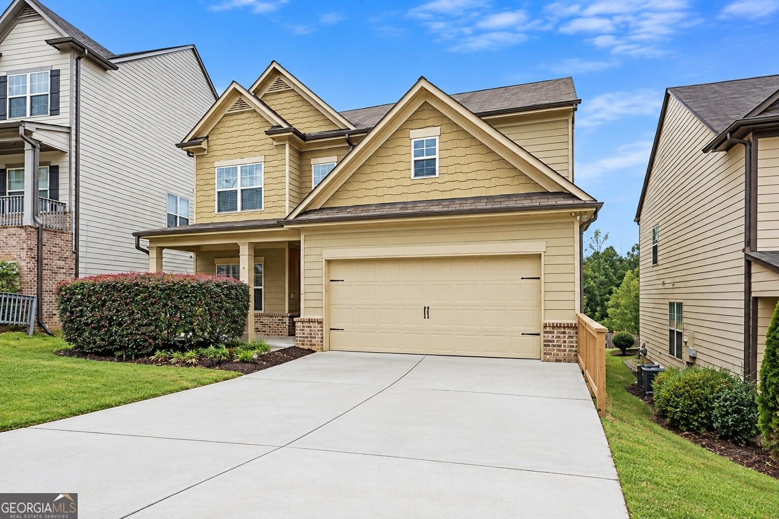 5 bedroom, 3 bathroom, 2,193 sq ft single family residence for sale at 5050 Glencliff Drive, Sugar Hill, GA 30518 — photo 1 of 64