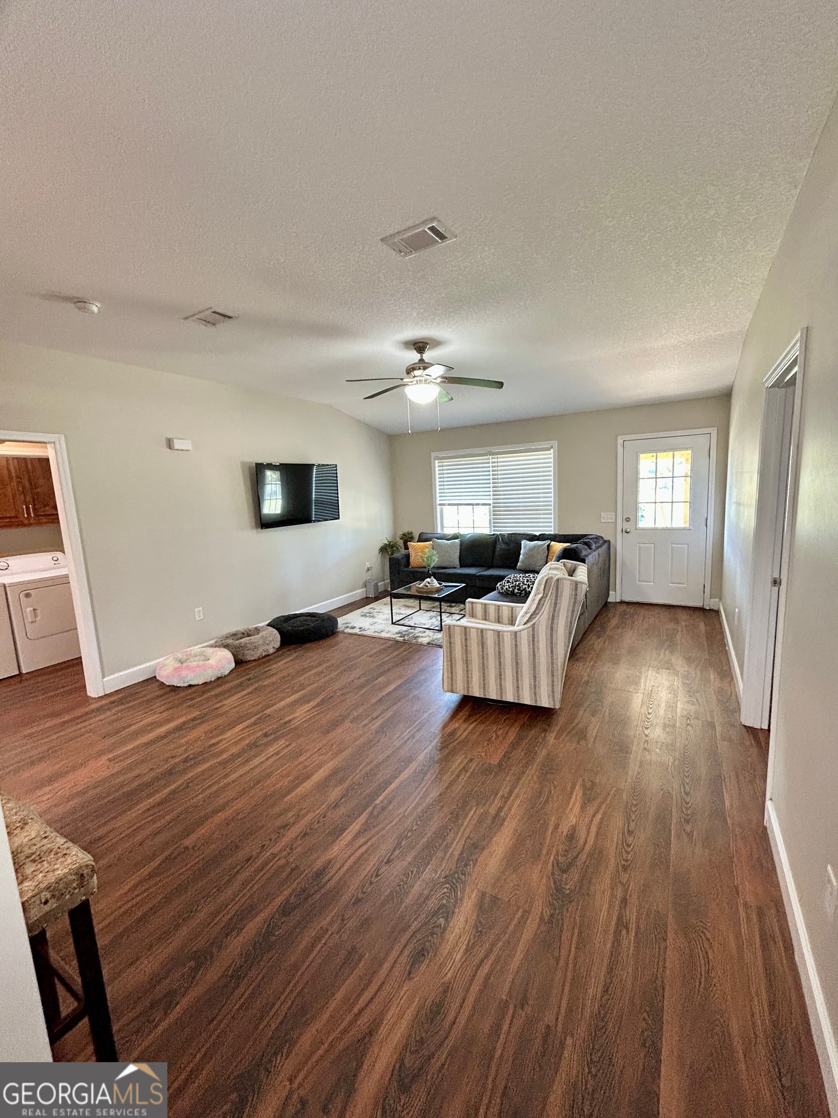 3 bedroom, 2 bathroom single family residence for sale at 211 Twinn Lakes Drive, Baxley, GA 31513 — photo 5