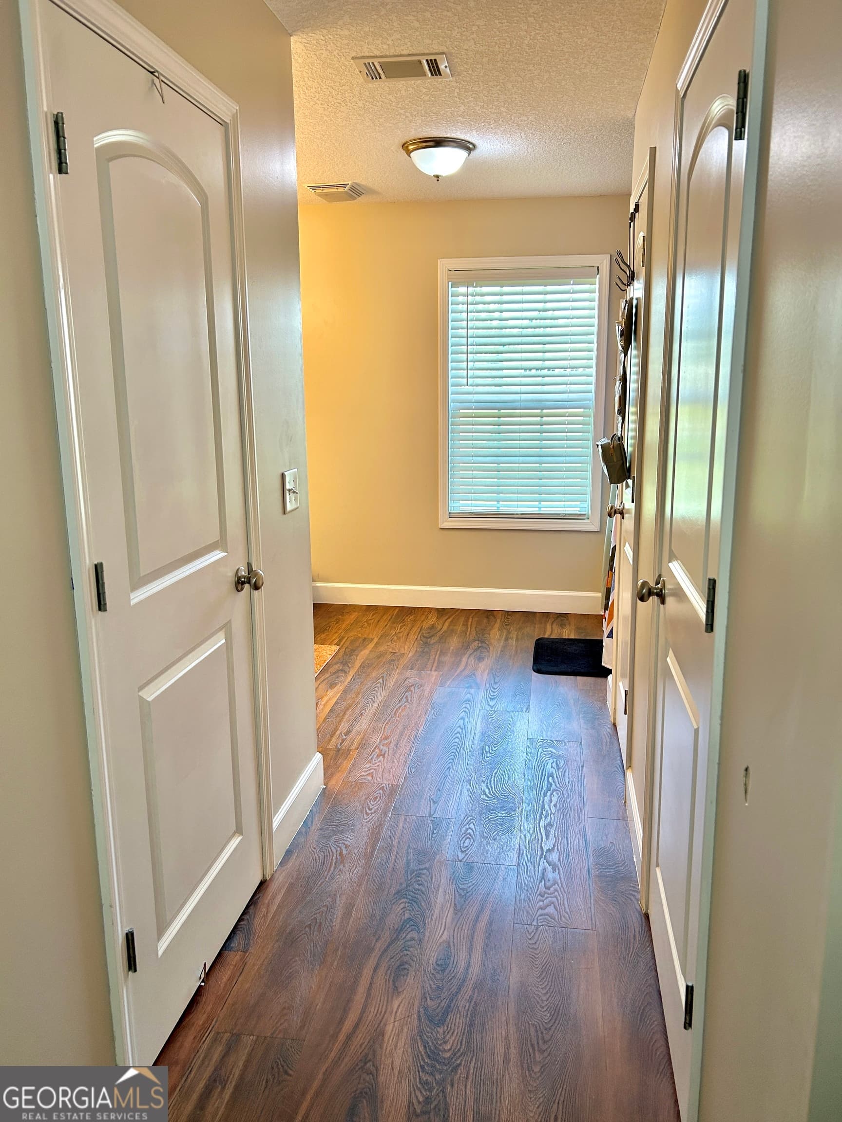 3 bedroom, 2 bathroom single family residence for sale at 211 Twinn Lakes Drive, Baxley, GA 31513 — photo 8