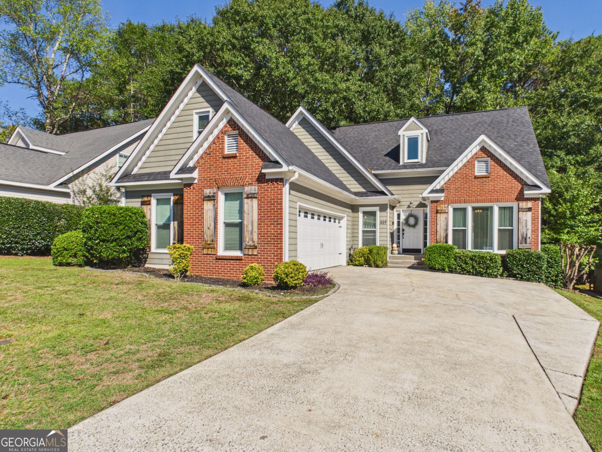 4 bedroom, 2.5 bathroom, 2,100 sq ft single family residence for sale at 459 Ashville Drive, Macon, GA 31210 — photo 1 of 42