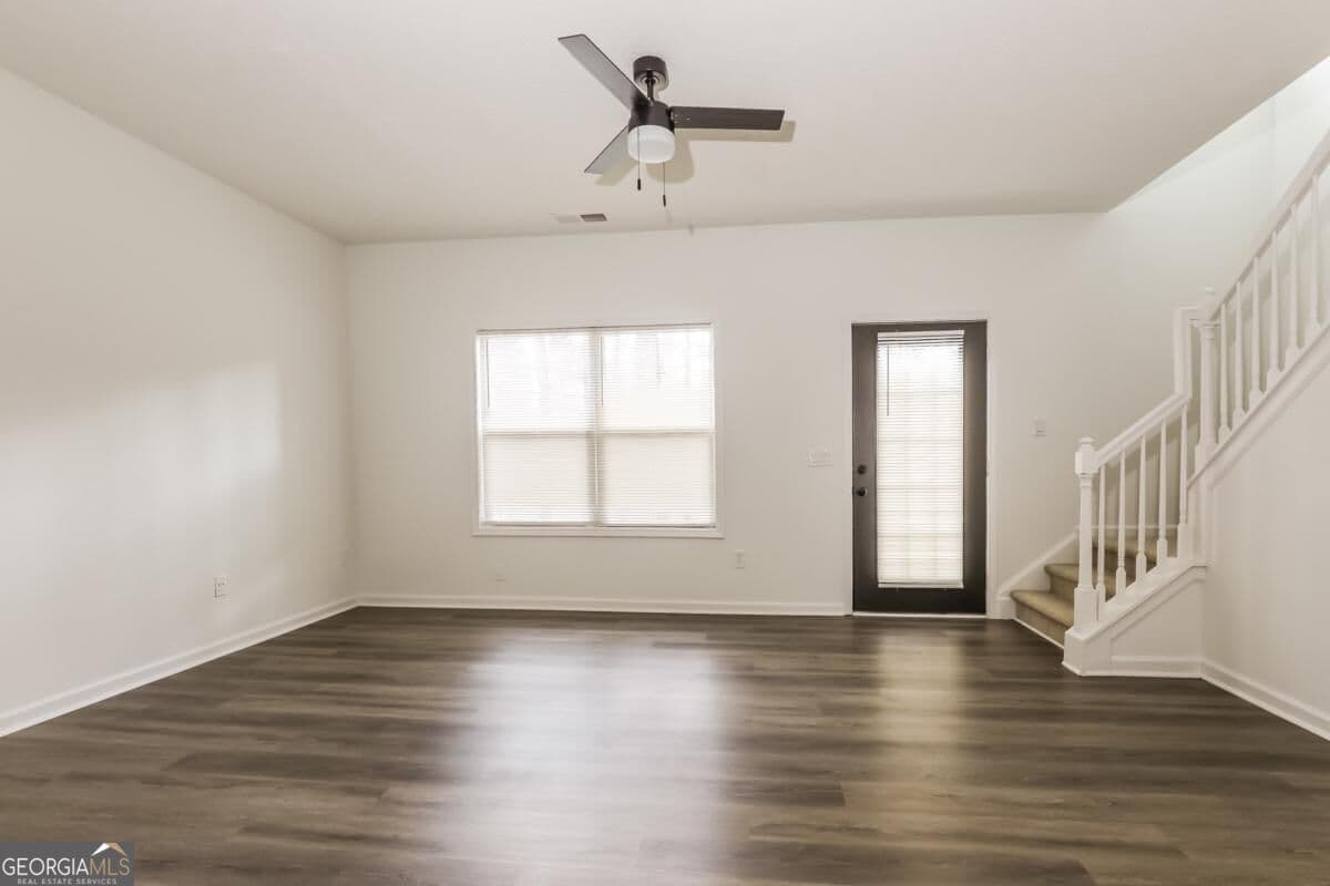 3 bedroom, 2.5 bathroom, 1,408 sq ft townhouse for rent at 2555 Flat Shoals Road 3005, Atlanta, GA 30349 for $1,850 a month — photo 3