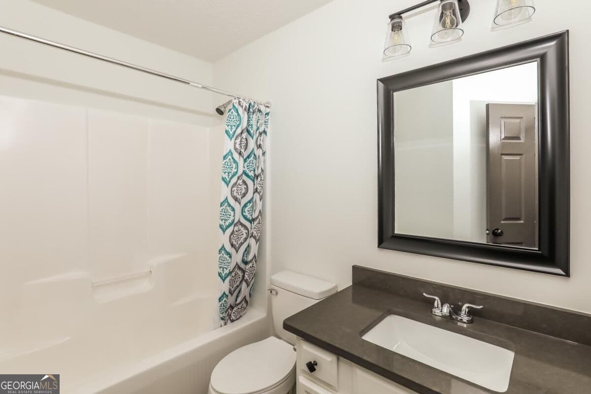 3 bedroom, 2.5 bathroom, 1,408 sq ft townhouse for rent at 2555 Flat Shoals Road 3005, Atlanta, GA 30349 for $1,850 a month — photo 9