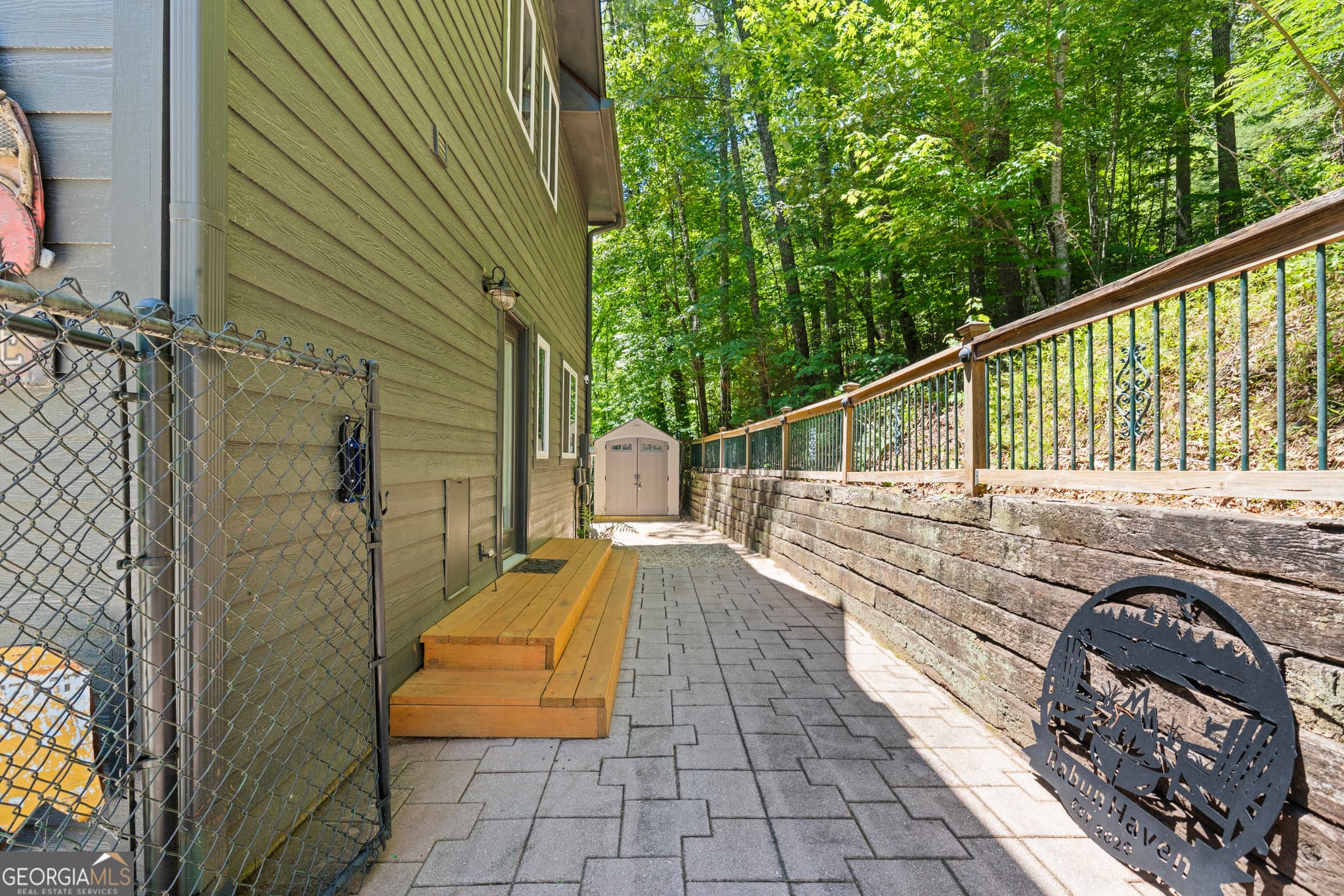 4 bedroom, 3 bathroom, 1,768 sq ft cabin,single family residence for sale at 3250 Brandon Mill Road, Lakemont, GA 30552 — photo 10